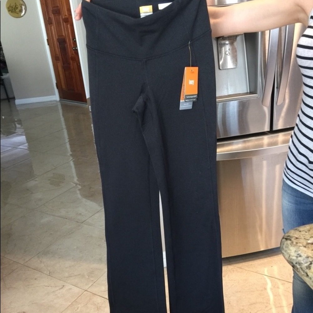 Black XXS yoga pants by Lucy